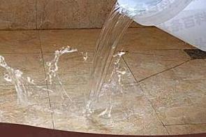 岳阳市漏水维修 免砸砖防水材料该如何施工
